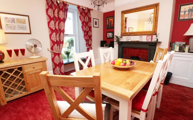 2 Emma Place, Bodmin