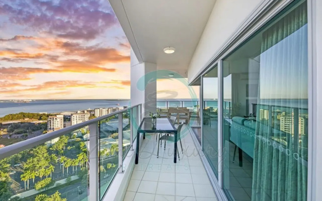 The Lava Lounge Panoramic Rooftop Holiday Retreat