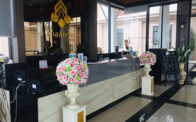 S-Tawan Hotel & Convention