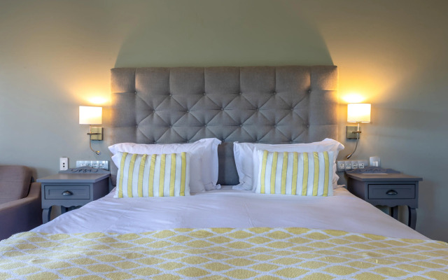 Whale Rock Luxury Lodge