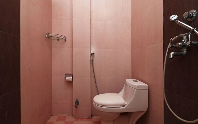 Oyo 16538 Shanti Palace