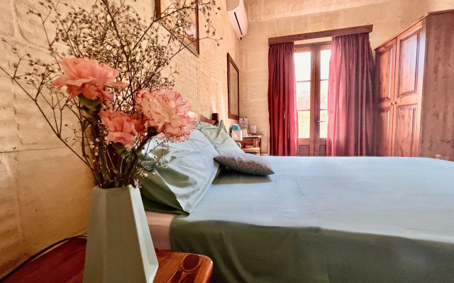 Grotto's Paradise B&B