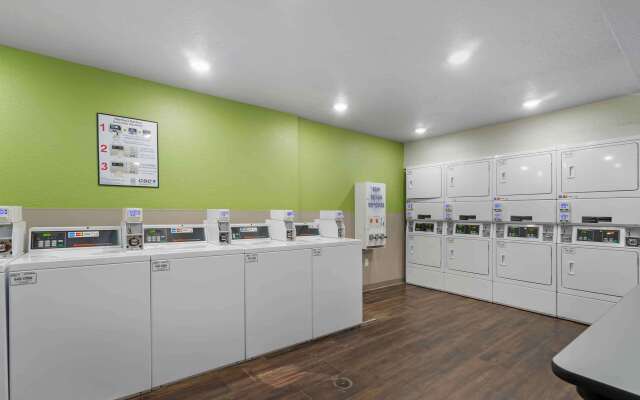 Extended Stay America Select Suites - Tampa - Northeast