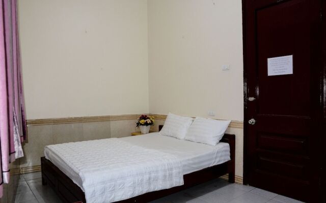 Duc Quang Hotel