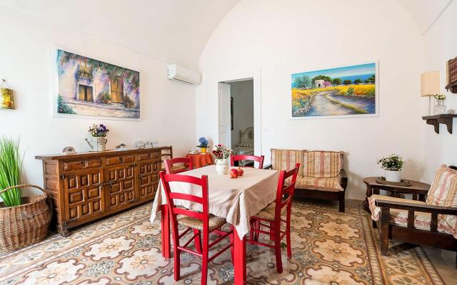 Quaint Holiday Home in Lecce Apulia near Town Center