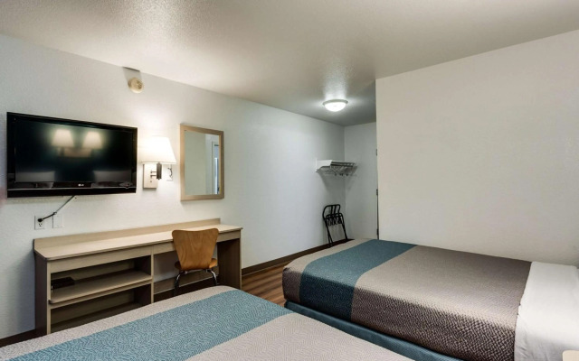 Motel 6 Spokane, WA - West