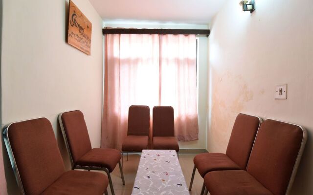 Oyo 13710 Home Cozy 2Bhk Aleo Manali