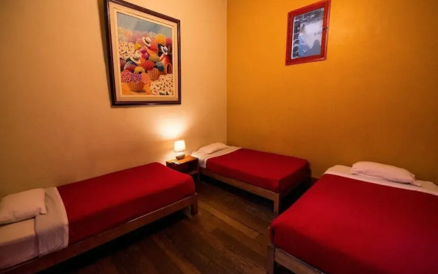Flying Dog Backpackers Hostel