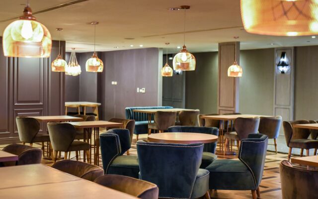 FX Hotel Tainan MinSheng Road Branch