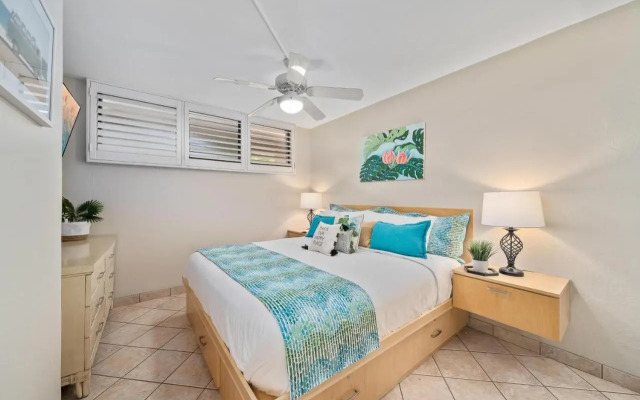 Kihei Surfside, #305 1 Bedroom Condo by RedAwning