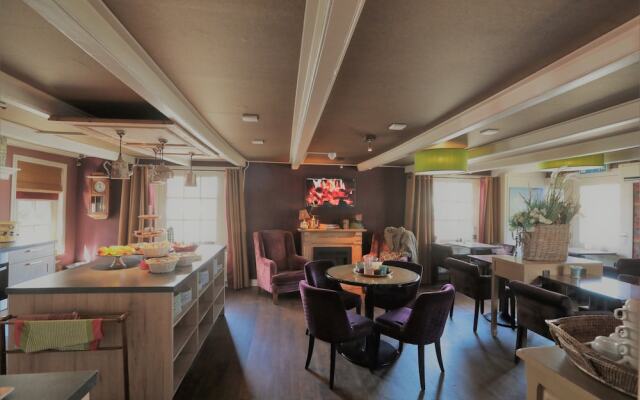 Hotel West Inn