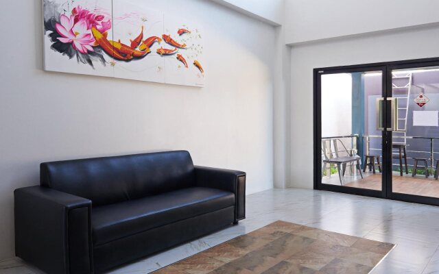 S2 Airport Residence
