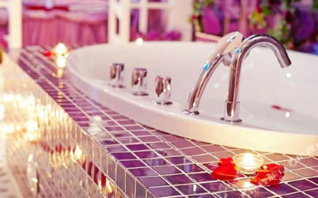 Couple of Love Hotel（Dalian south China Square store）