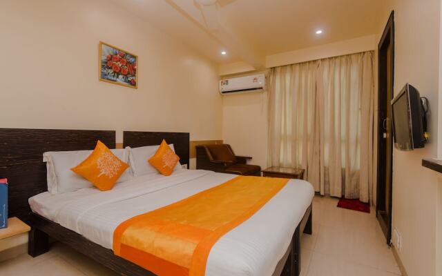 OYO 10382 Hotel Saffron Suites