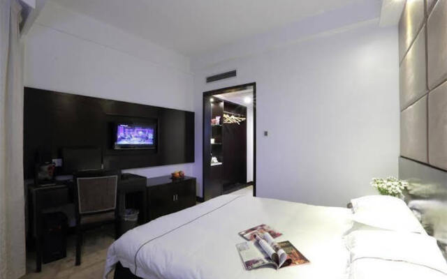 Oriental Pearl Grand Hotel