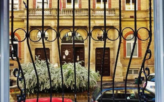 Unique Town Apartment. Clear Comfort.