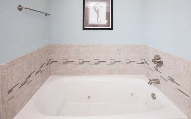 Over The Moon - 9 Br Home