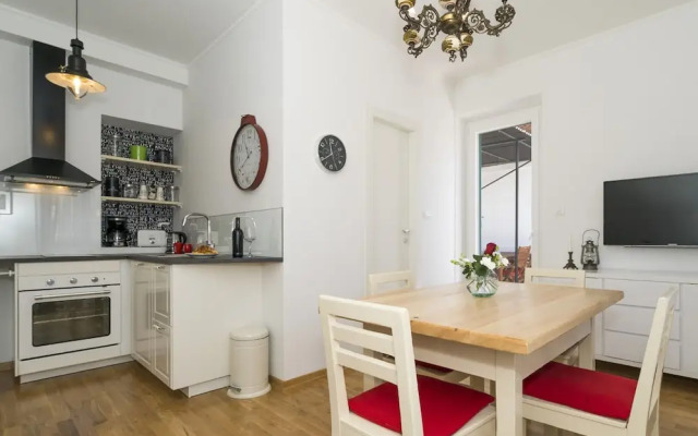 Apartment Dinka with terrace