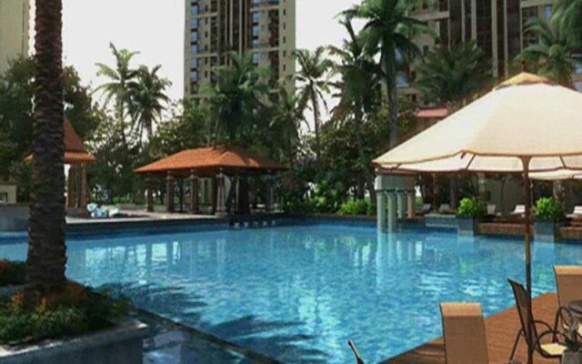 21° Holiday Hotel