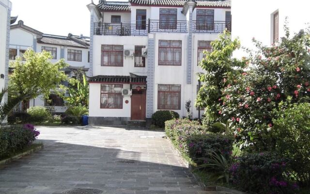 Yifeicui Villa Hotel - Tengchong