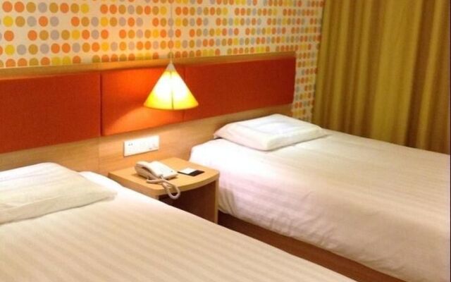 Home Inn (Chengdu Dianxin Road Huaxi Medical University)
