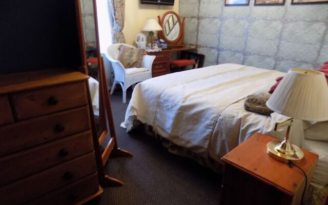 Driftwood Hotel