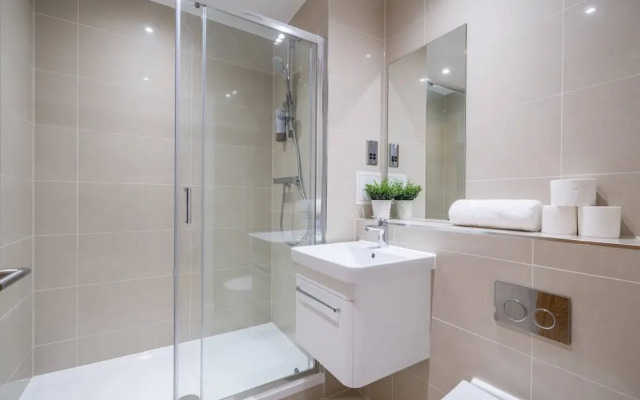 Skyvillion - River View Mins To O2 & London Excel