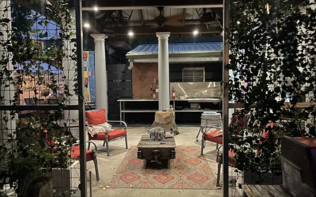 Bywater Home, Parking and Pet Friendly Retreat by RedAwning