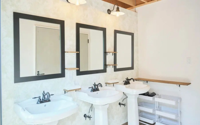 Yoichi Vineyard Glamping