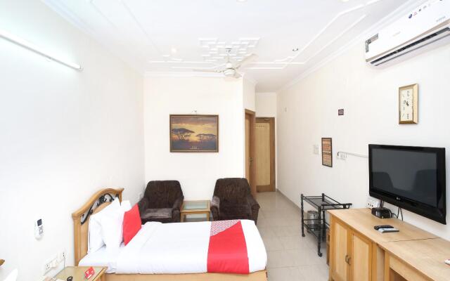 OYO 13877 Hotel Le Bon Ton