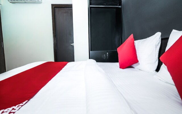 OYO 15154 Hotel Rock On