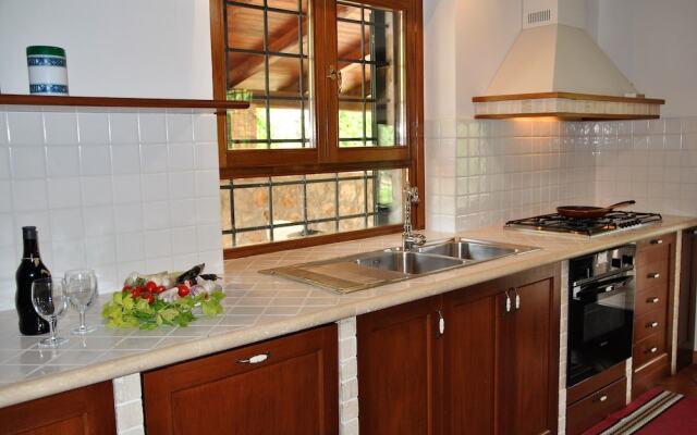 Villa Il Casolare Country House With Pool on Sperlonga's Hill