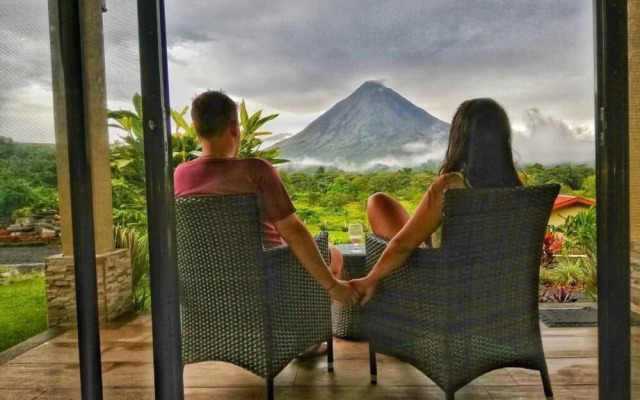 Arenal Roca Suites