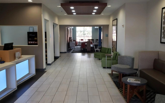 Holiday Inn Express Hotel & Suites Weslaco by IHG