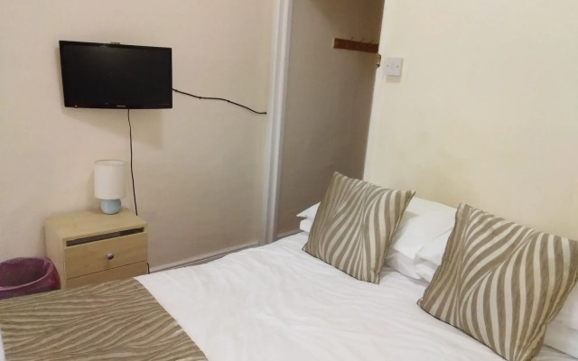 Tuxford House Hotel