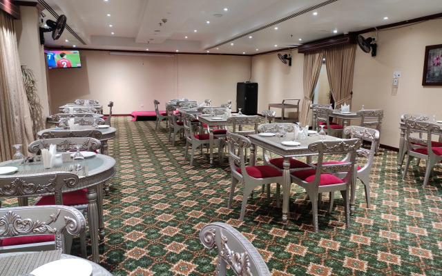 Wescott Plaza Hotel Apartment