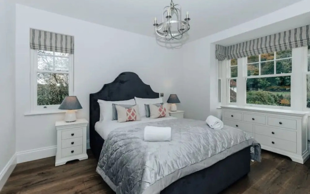 Woodvale Retreat - Sleeps 10