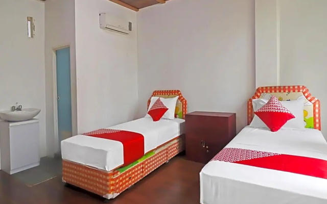 OYO 91807 Kemalasari Guesthouse