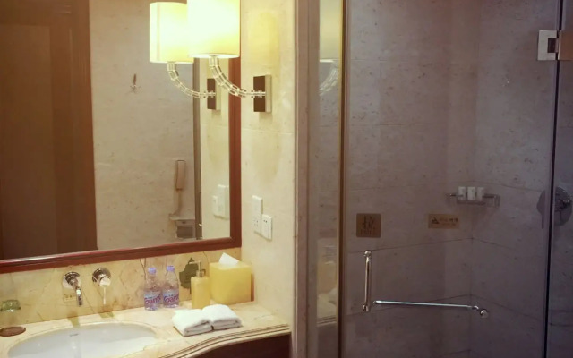 Yancheng Shuicheng Hotel
