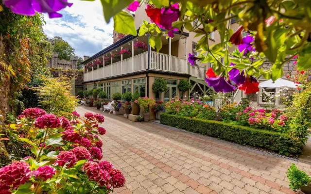 Step House Hotel