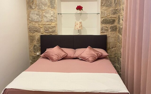 Apt at Premium Location in Split, 1 min to sea