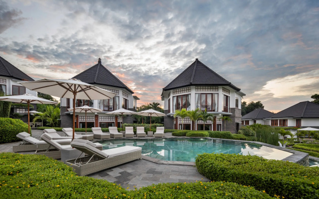 Swan Paradise A Pramana Experience