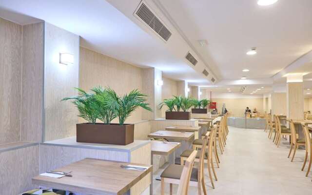 Ahoi! Urban Beach Hotel