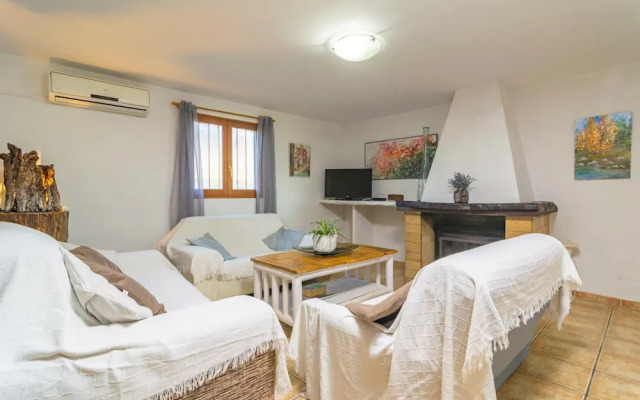 Cas Ciutada in Inca With 2 Bedrooms and 1 Bathrooms