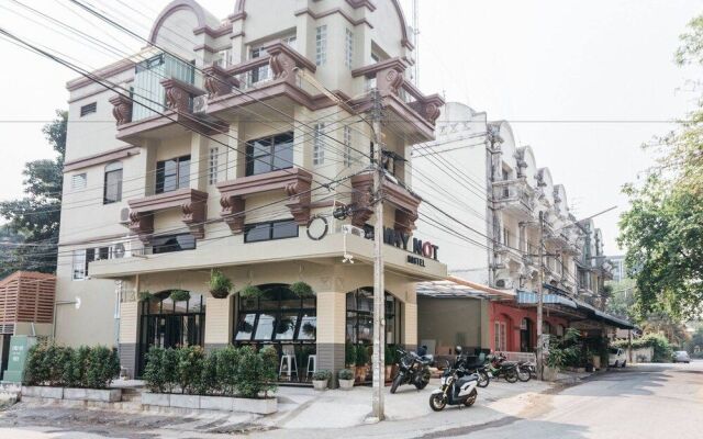 Why Not Hostel and Kitchen