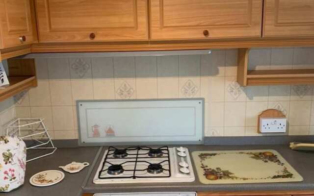 Lovely Semi-rural Caravan & Hot Tub - Sleeps Fam 6
