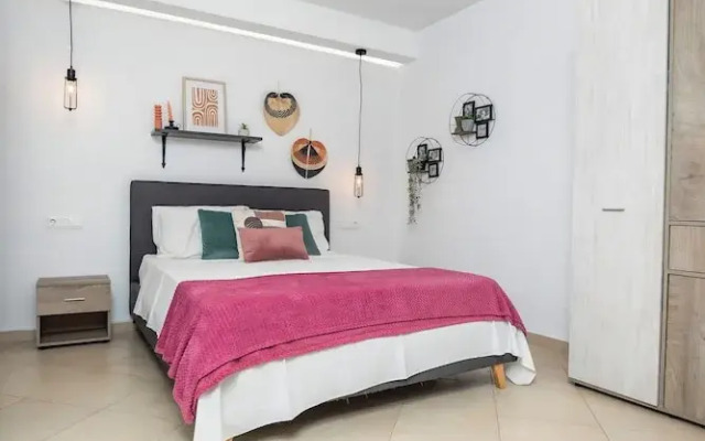 Naxos Chora Modern Dream w Patio Jacuzzi