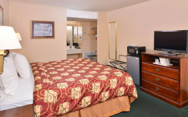 Route 66 Inn & Suites by OYO Vega Tx