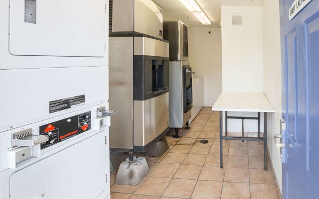 Motel 6 Grand Prairie