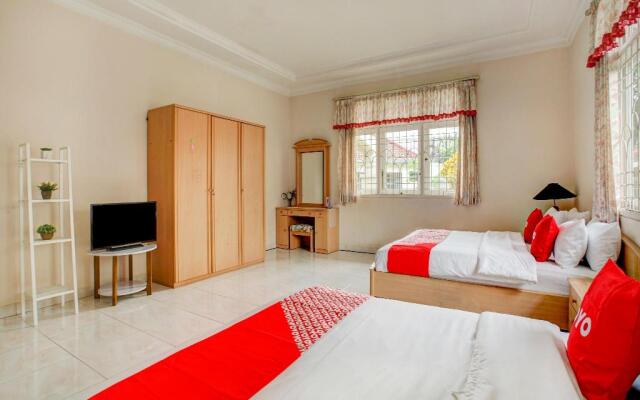 OYO 90080 Villa Lotus E06